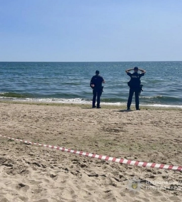 На пляжі під Одесою вибухнула міна: загинули троє людей