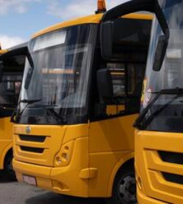 Школам Полтавщини передали ще чотири автобуси