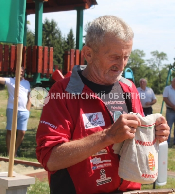 Майже 90 тонн пшениці зібрано на Закарпатті в межах програми «Хліб угорців»