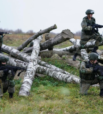 Ползли по 600 метров в день: DeepState узнал, как российские ДРГ просочились в Покровск