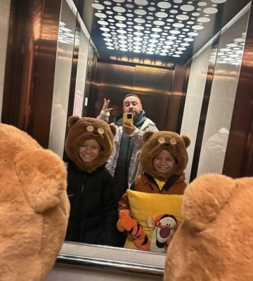 Відомий співак Дмитро Монатік вперше показав обличчя свого наймолодшого сина Леона