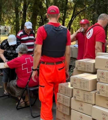 УЧХ надає допомогу евакуйованим з району Корабел у Херсоні