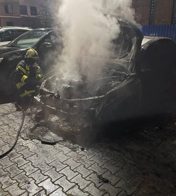 У всьому винні ревнощі: покарали одного з братів, які підпалили авто лучанину