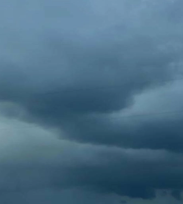 На Полтавщині прогнозують дощ та пориви вітру