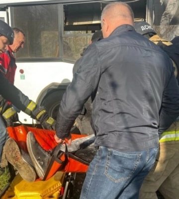 Атаки РФ на Дніпропетровщині: влада повідомляє про двох постраждалих та десятки пошкоджених будинків