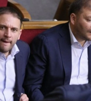 У ЗМІ розповіли, де зараз і чим займається брат Добкіна, який відзначився голосуванням за диктаторські закони та дивною поведінкою в сесійному залі