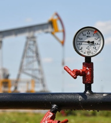 Нефть дешевеет перед саммитом на Аляске