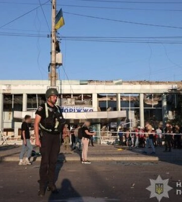 Удар РФ по Запоріжжю: чотири людини перебувають у лікарнях, один чоловік - тяжкий, - ОВА