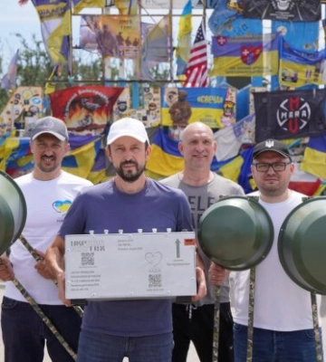 300-я миссия на передовую: БФ молодежной инициативы «Надежда», Валерий Дубиль и Вита Присяжнюк доставили помощь защитникам