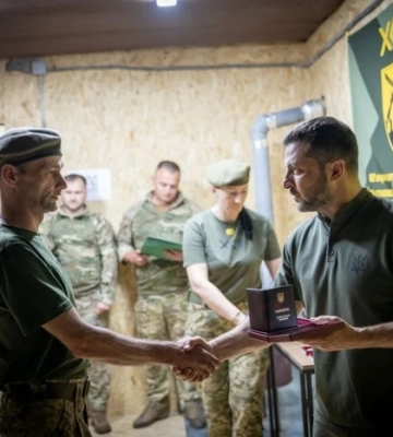 Візит Зеленського на Харківщину, відсторонення очільника Енергомитниці. Головне за 4 серпня