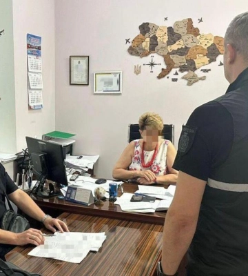 Незаконні виплати, привласнення держкоштів та фінансові схеми: на Херсонщині посадовці отримали підозри