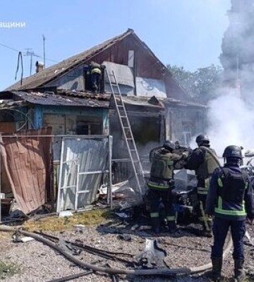 5 людей поранені через удари РФ по Нікопольщині, чоловік у важкому стані