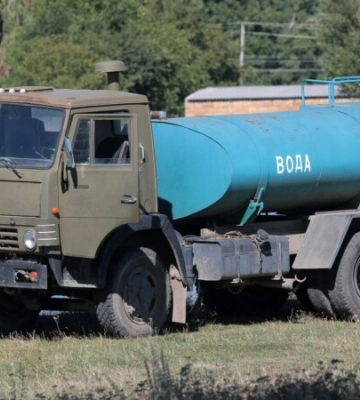 «Забули про прання та купання, городи засохли». У Криму без води залишилися села, люди просять допомоги в Путіна