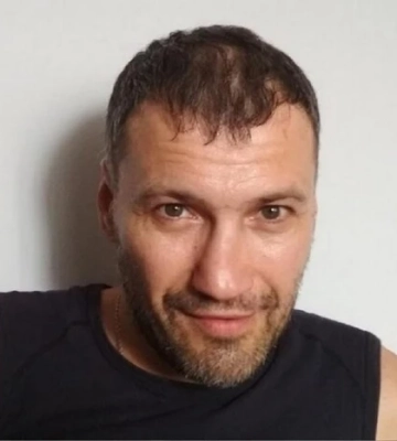 Покалічене тіло було знайдене біля пустиря. У РФ помер ексчемпіон світу з кікбоксингу