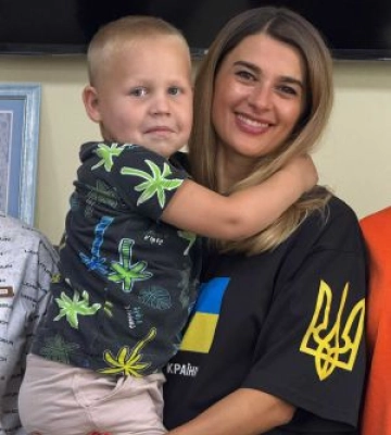 Подяка кожній матусі, яка виховує маленьких українців