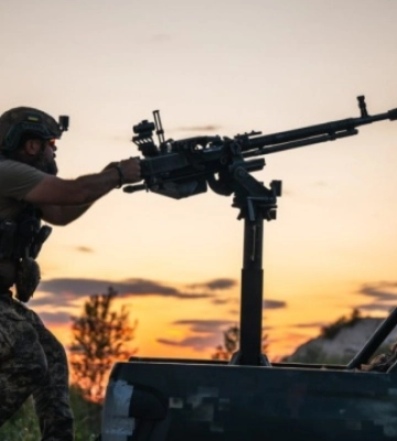 На півдні ворог збільшив застосування баражуючих боєприпасів і некерованих авіаційних ракет - Волошин