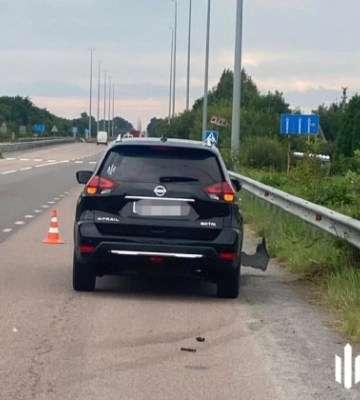На Рівненщині поліцейський з ознаками сп’яніння збив чоловіка та відмовився від проходження тесту на алкоголь На Рівненщині поліцейський з ознаками сп’яніння збив чоловіка та відмовився від проходження тесту на алкоголь