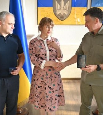 Закарпатська ОВА відзначила Наталію Буркулеш нагрудним знаком «За розвиток Закарпаття»