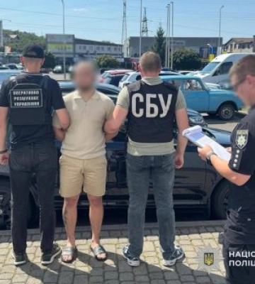 Поліція Закарпаття ліквідувала дві схеми незаконного перетину кордону