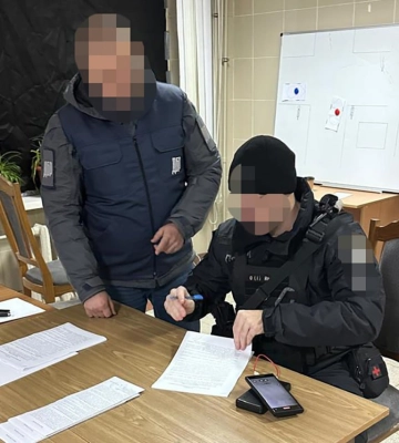 У Херсоні поліцейський жорстоко побив військового — його засудили до трьох років ув’язнення