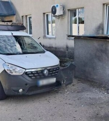 Ворог атакував безпілотником Семенівку на Чернігівщині, постраждав енергетик. ФОТО