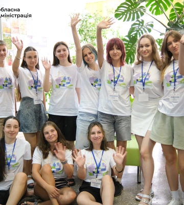 Фініш правового марафону: у Запоріжжі відбулося урочисте закриття літньої школи «Юний правознавець»