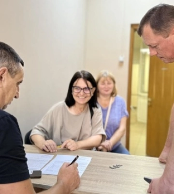 До Львівського музею передали натільні хрестики часів Київської Русі