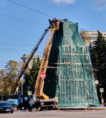 У Харкові намагаються захистити пам’ятники від обстрілів 