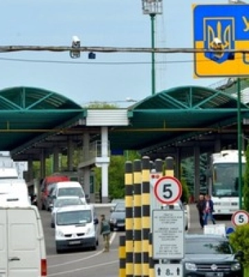 У Польщі заговорили про можливе повернення віз для українців