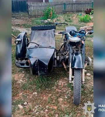 На Полтавщині мотоцикл із коляскою збив жінку-пішохода