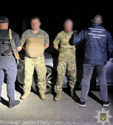 $11 тисяч за фальшиве посвідчення волонтера — на Закарпатті викрили схему незаконного перетину кордону