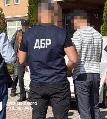 16 тисяч доларів за втечу: судитимуть організаторів &quot;схеми&quot; переправлення призовників