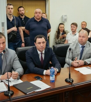 Суд зняв електронний браслет із заступника Кличка Володимира Прокопіва