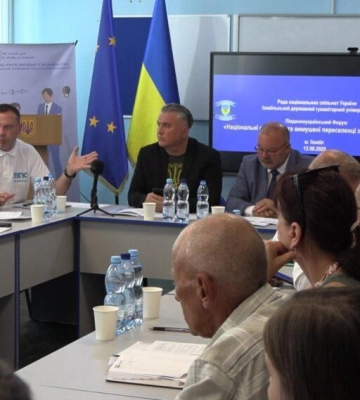 Проїзд через Маяки-Удобне, виплати переселенцям, закриття ліцеїв: в Ізмаїлі з нардепами обговорили проблеми нацменшин та ВПО