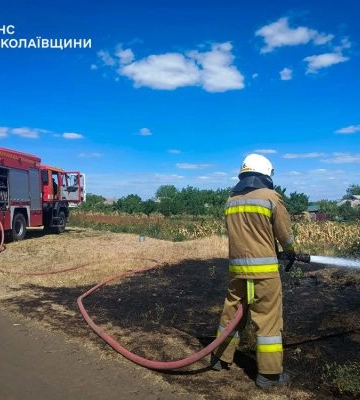 За добу на Миколаївщині — понад 40 пожеж: одна з них — через бойові дії