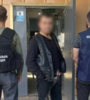 З Рівненщини депортували громадянина Азербайджану, який неодноразово був судимий