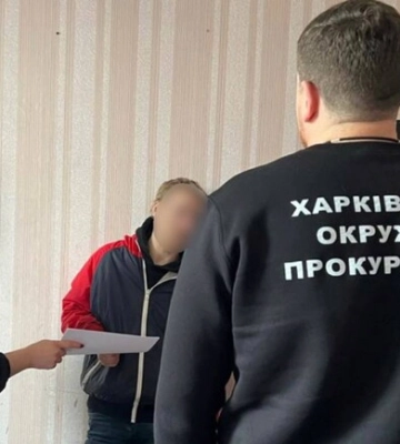 Допомагав окупантам бити та грабувати: на Харківщині колаборант сяде на 11 років