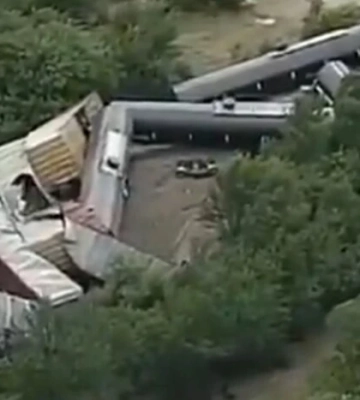 Поїзд зійшов з рейок у Техасі: спалахнула пожежа (фото, відео)