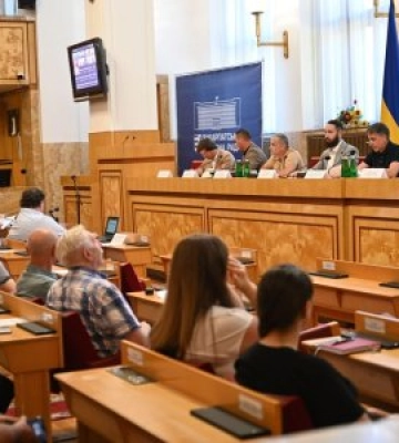 На Закарпатті обговорили реформу ринку деревини: галузь втрачає позиції, але має шанс на відновлення
