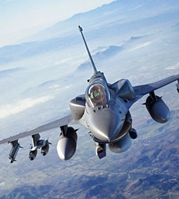 Польща підписала угоду щодо модернізацію своїх винищувачів F-16 на суму 3,8 млрд дол - Bloomberg
