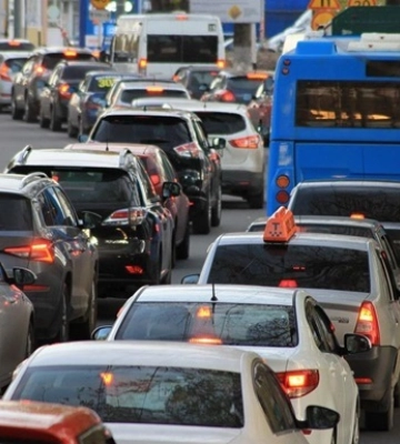 В Киеве введут реверсивное движение на мосту через Десенку