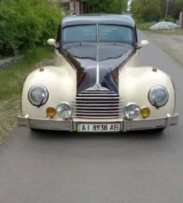За ціною квартири. У Києві за $50 тис. продається ретро-авто 1938 року
