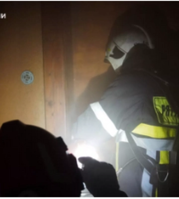 У Львові у дев’ятиповерхівці спалахнула пожежа через непогашену свічку