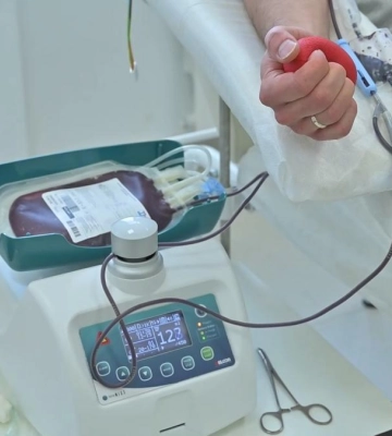 Критичний дефіцит крові на Рівненщині: донори не встигають поповнювати запаси (ВІДЕО)
