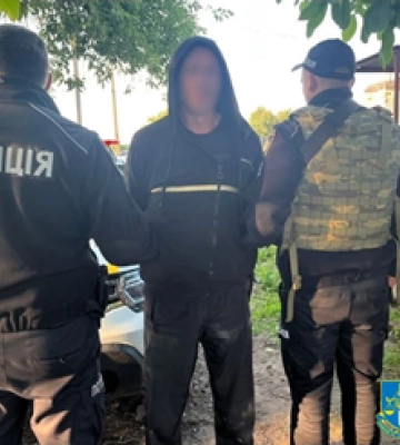 Обікрав базу відпочинку та погрожував вбивством поліцейським - у Чернігові судитимут зловмисника