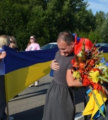 Повернення героя: громада на Волині зустріла звільненого з полону Сергія Тимошука 