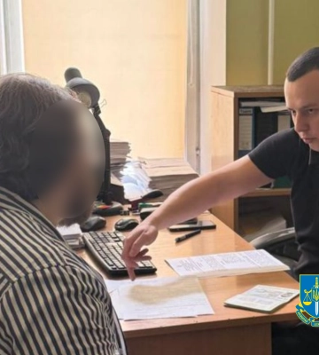У Києві викрито шахрая, який шантажував дівчину розповсюдженням ії інтимних фото