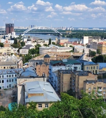 Волонтери відновили доступ до оглядового майданчика на Замковій горі