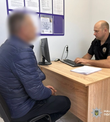 На Одещині водій автомобіля збив пішохідку і втік з місця аварії