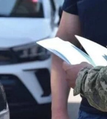 У Рівному шестеро осіб заблокували авто ТЦК і вимагали звільнити мобілізованого